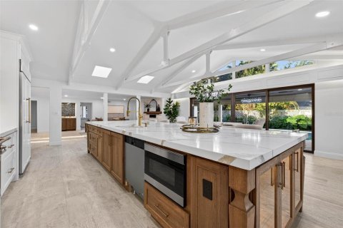 Casa en venta en Saint Petersburg, Florida, 5 dormitorios, 375.6 m2 № 2196546 - foto 15