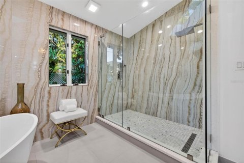 Casa en venta en Saint Petersburg, Florida, 5 dormitorios, 375.6 m2 № 2196546 - foto 28