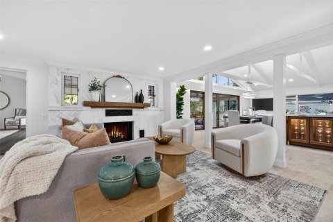 Casa en venta en Saint Petersburg, Florida, 5 dormitorios, 375.6 m2 № 2196546 - foto 9