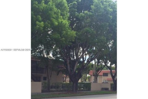 Copropriété à louer à Miami, Floride: 2 chambres, 69.68 m2 № 1987419 - photo 5