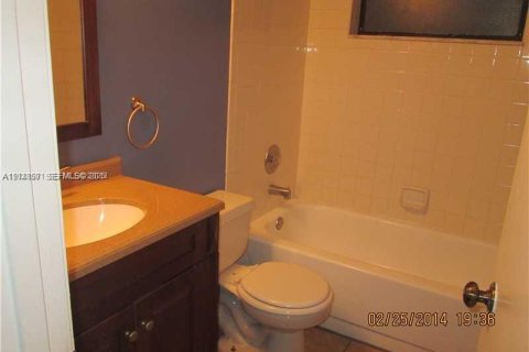 Copropriété à louer à Miami, Floride: 2 chambres, 69.68 m2 № 1987419 - photo 2