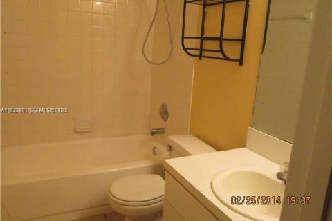 Copropriété à louer à Miami, Floride: 2 chambres, 69.68 m2 № 1987419 - photo 3