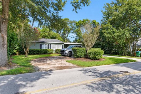 House in Winter Park, Florida 2 bedrooms, 119.84 sq.m. № 2366831