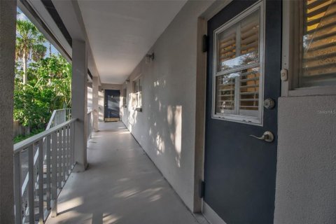 Condominio en venta en Sarasota, Florida, 2 dormitorios, 90.67 m2 № 1832195 - foto 8