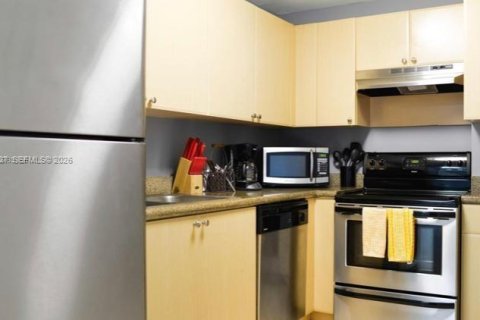 Купить кондоминиум в Майами, Флорида 2 спальни, 85.75м2, № 2054369 - фото 10