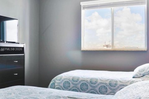 Купить кондоминиум в Майами, Флорида 2 спальни, 85.75м2, № 2054369 - фото 7