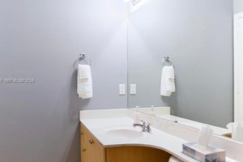 Купить кондоминиум в Майами, Флорида 2 спальни, 85.75м2, № 2054369 - фото 12