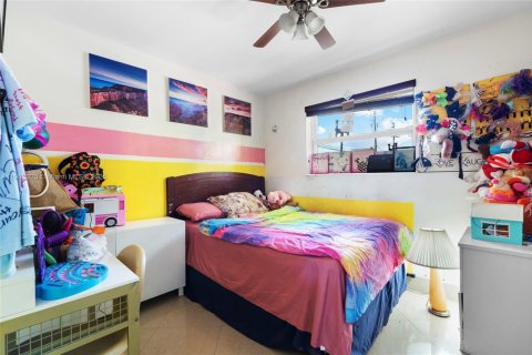 Villa ou maison à vendre à North Miami Beach, Floride: 4 chambres, 115.38 m2 № 2015507 - photo 22