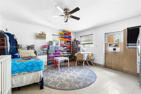 Villa ou maison à vendre à North Miami Beach, Floride: 4 chambres, 115.38 m2 № 2015507 - photo 19