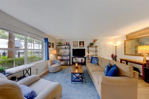 Copropriété à vendre à Tampa, Floride: 2 chambres, 92.9 m2 № 2378257 - photo 5