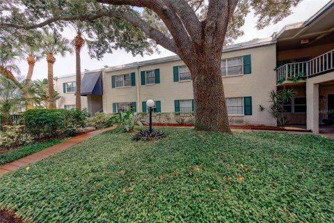 Copropriété à vendre à Tampa, Floride: 2 chambres, 92.9 m2 № 2378257 - photo 25