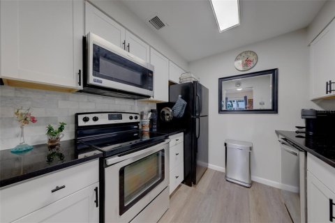 Copropriété à vendre à Tampa, Floride: 2 chambres, 92.9 m2 № 2378257 - photo 10