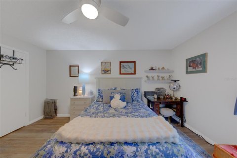 Copropriété à vendre à Tampa, Floride: 2 chambres, 92.9 m2 № 2378257 - photo 14