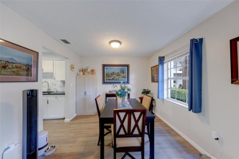 Copropriété à vendre à Tampa, Floride: 2 chambres, 92.9 m2 № 2378257 - photo 6