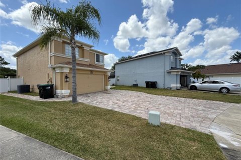 House in Orlando, Florida 4 bedrooms, 186.18 sq.m. № 1720230 - photo 4