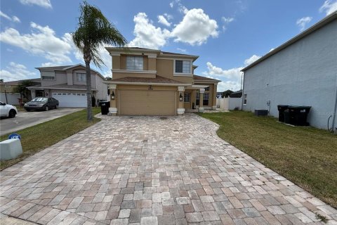 House in Orlando, Florida 4 bedrooms, 186.18 sq.m. № 1720230 - photo 2