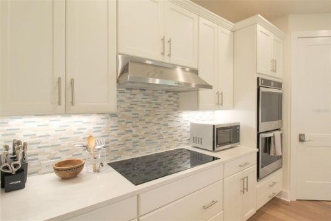 Villa ou maison à louer à Sarasota, Floride: 4 chambres, 208.19 m2 № 1133317 - photo 13