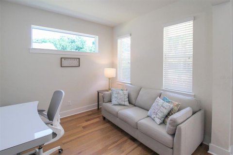 Villa ou maison à louer à Sarasota, Floride: 4 chambres, 208.19 m2 № 1133317 - photo 6