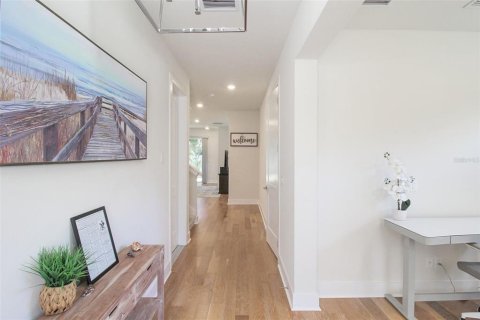 Villa ou maison à louer à Sarasota, Floride: 4 chambres, 208.19 m2 № 1133317 - photo 3