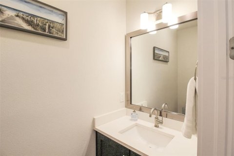 Villa ou maison à louer à Sarasota, Floride: 4 chambres, 208.19 m2 № 1133317 - photo 8