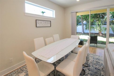 Villa ou maison à louer à Sarasota, Floride: 4 chambres, 208.19 m2 № 1133317 - photo 18