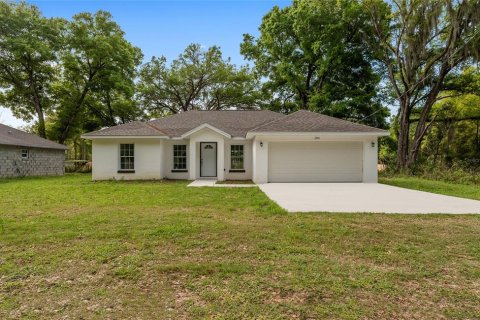 Villa ou maison à Summerfield, Floride 3 chambres, 160.44 m2 № 2197703