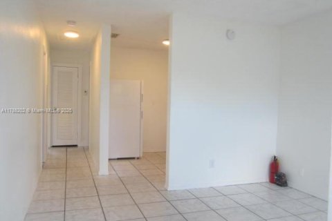 Propiedad comercial en venta en Pompano Beach, Florida, 217.95 m2 № 1741857 - foto 6