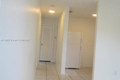 Propiedad comercial en venta en Pompano Beach, Florida, 217.95 m2 № 1741857 - foto 4