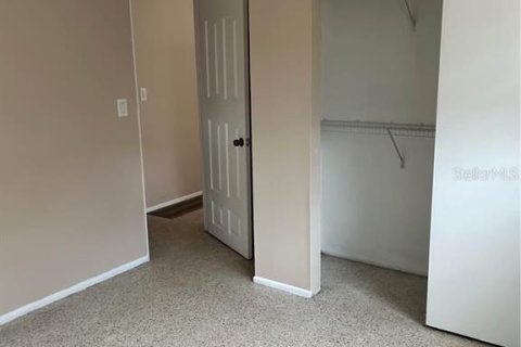 Commercial property in Saint Petersburg, Florida 4 bedrooms, 125.6 sq.m. № 1760416 - photo 9