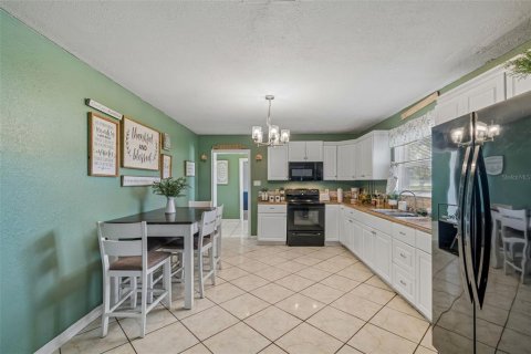 Villa ou maison à vendre à Tampa, Floride: 3 chambres, 131.18 m2 № 2299896 - photo 11