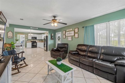 Villa ou maison à vendre à Tampa, Floride: 3 chambres, 131.18 m2 № 2299896 - photo 6