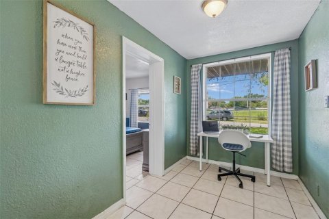 Villa ou maison à vendre à Tampa, Floride: 3 chambres, 131.18 m2 № 2299896 - photo 16