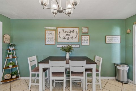 Villa ou maison à vendre à Tampa, Floride: 3 chambres, 131.18 m2 № 2299896 - photo 14