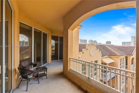 Купить кондоминиум в Авентура, Флорида 2 спальни, 125.88м2, № 2047665 - фото 21