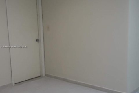 Купить коммерческую недвижимость в Майами, Флорида № 2034366 - фото 8