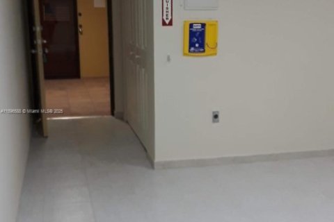 Купить коммерческую недвижимость в Майами, Флорида № 2034366 - фото 9