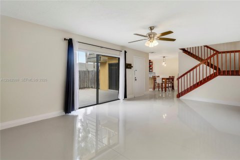 Casa en venta en West Palm Beach, Florida, 2 dormitorios, 114.83 m2 № 2343370 - foto 13