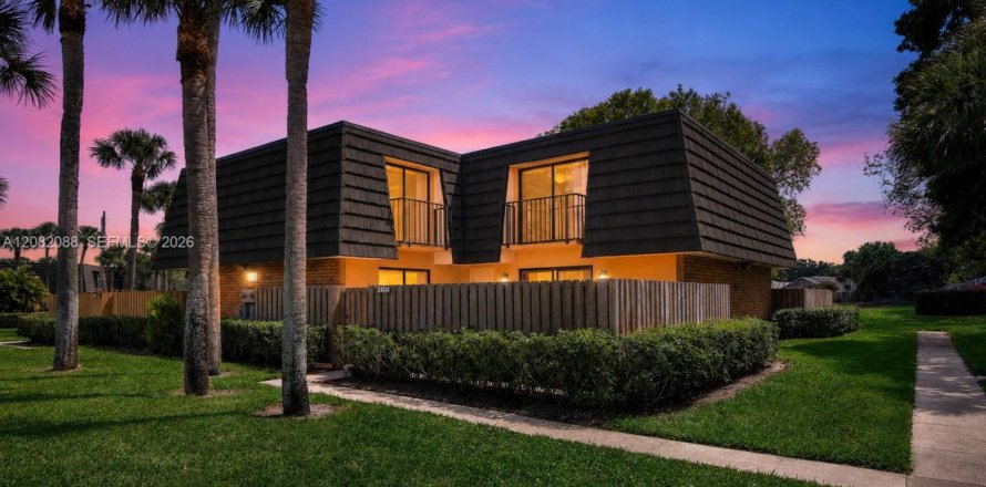 Casa en West Palm Beach, Florida 2 dormitorios, 114.83 m2 № 2343370