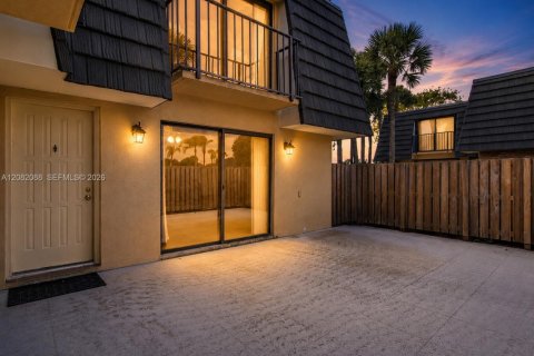 Casa en venta en West Palm Beach, Florida, 2 dormitorios, 114.83 m2 № 2343370 - foto 4