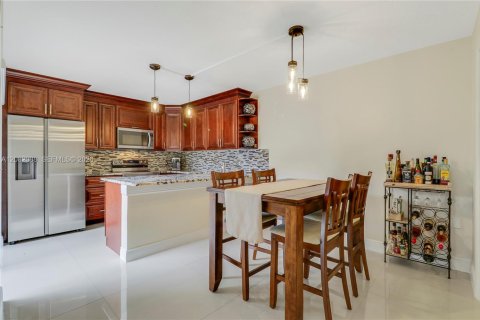 Casa en venta en West Palm Beach, Florida, 2 dormitorios, 114.83 m2 № 2343370 - foto 5