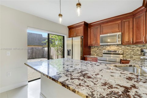 Casa en venta en West Palm Beach, Florida, 2 dormitorios, 114.83 m2 № 2343370 - foto 9