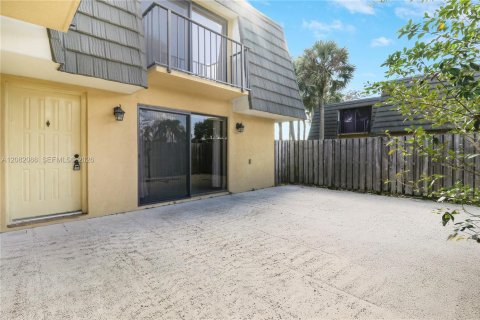 Casa en venta en West Palm Beach, Florida, 2 dormitorios, 114.83 m2 № 2343370 - foto 29