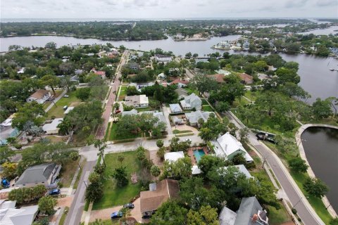 Casa en venta en Tarpon Springs, Florida, 3 dormitorios, 185.8 m2 № 2096905 - foto 5