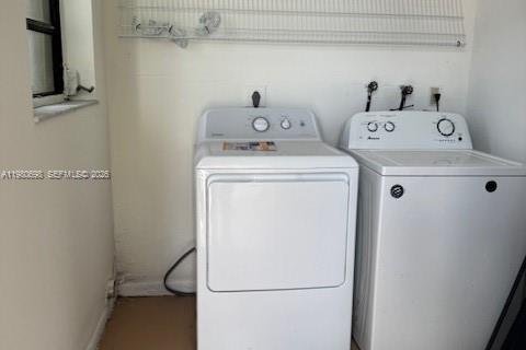 Adosado en venta en Miami, Florida, 3 dormitorios, 126.35 m2 № 2043910 - foto 5