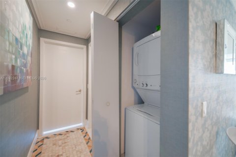 Copropriété à vendre à Miami, Floride: 3 chambres, 103.12 m2 № 2271559 - photo 8