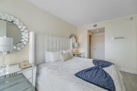 Copropriété à vendre à Miami, Floride: 3 chambres, 103.12 m2 № 2271559 - photo 19