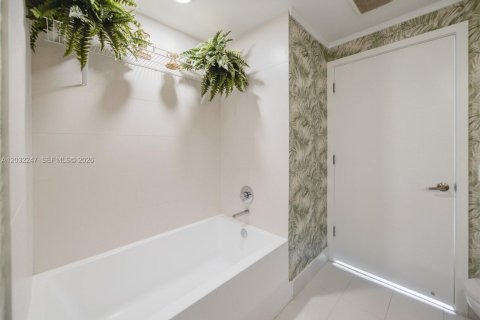 Copropriété à vendre à Miami, Floride: 3 chambres, 103.12 m2 № 2271559 - photo 25