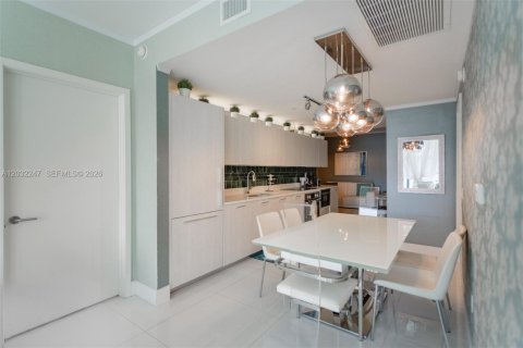 Copropriété à vendre à Miami, Floride: 3 chambres, 103.12 m2 № 2271559 - photo 13