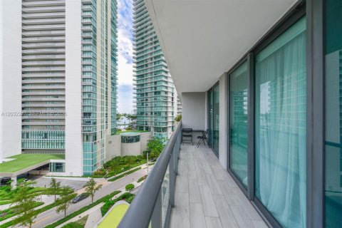 Copropriété à vendre à Miami, Floride: 3 chambres, 103.12 m2 № 2271559 - photo 4