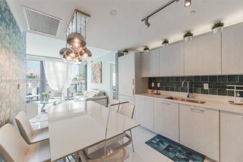 Copropriété à vendre à Miami, Floride: 3 chambres, 103.12 m2 № 2271559 - photo 14